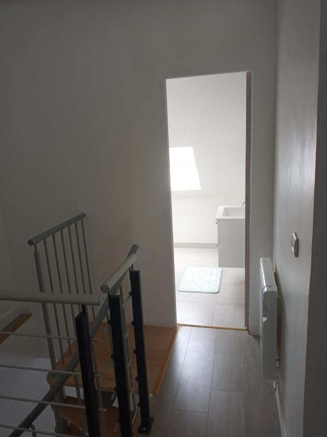 duplex agréable et calme Château-Thierry Esterno foto